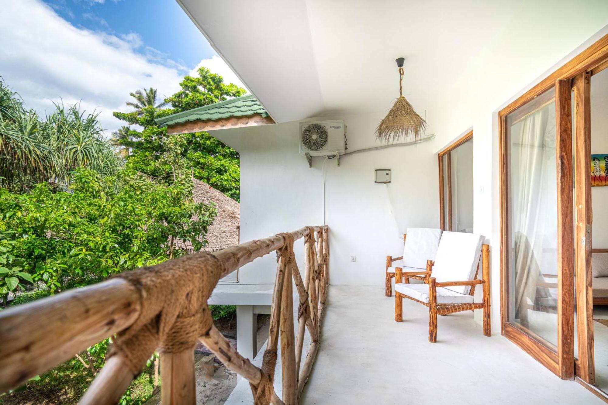 Tiki Beach Club & Resort (Adults Only) 布韦朱 外观 照片