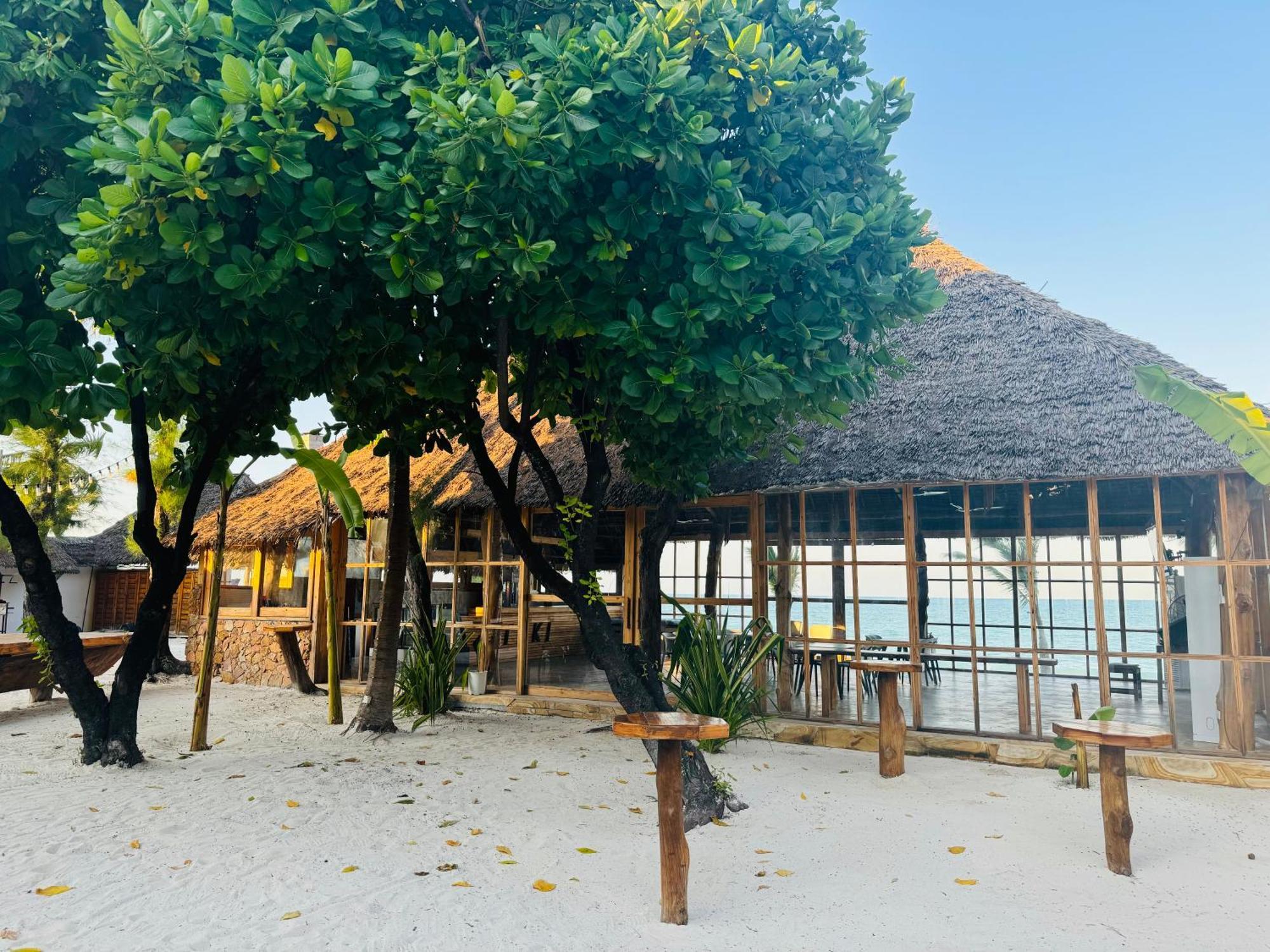 Tiki Beach Club & Resort (Adults Only) 布韦朱 外观 照片
