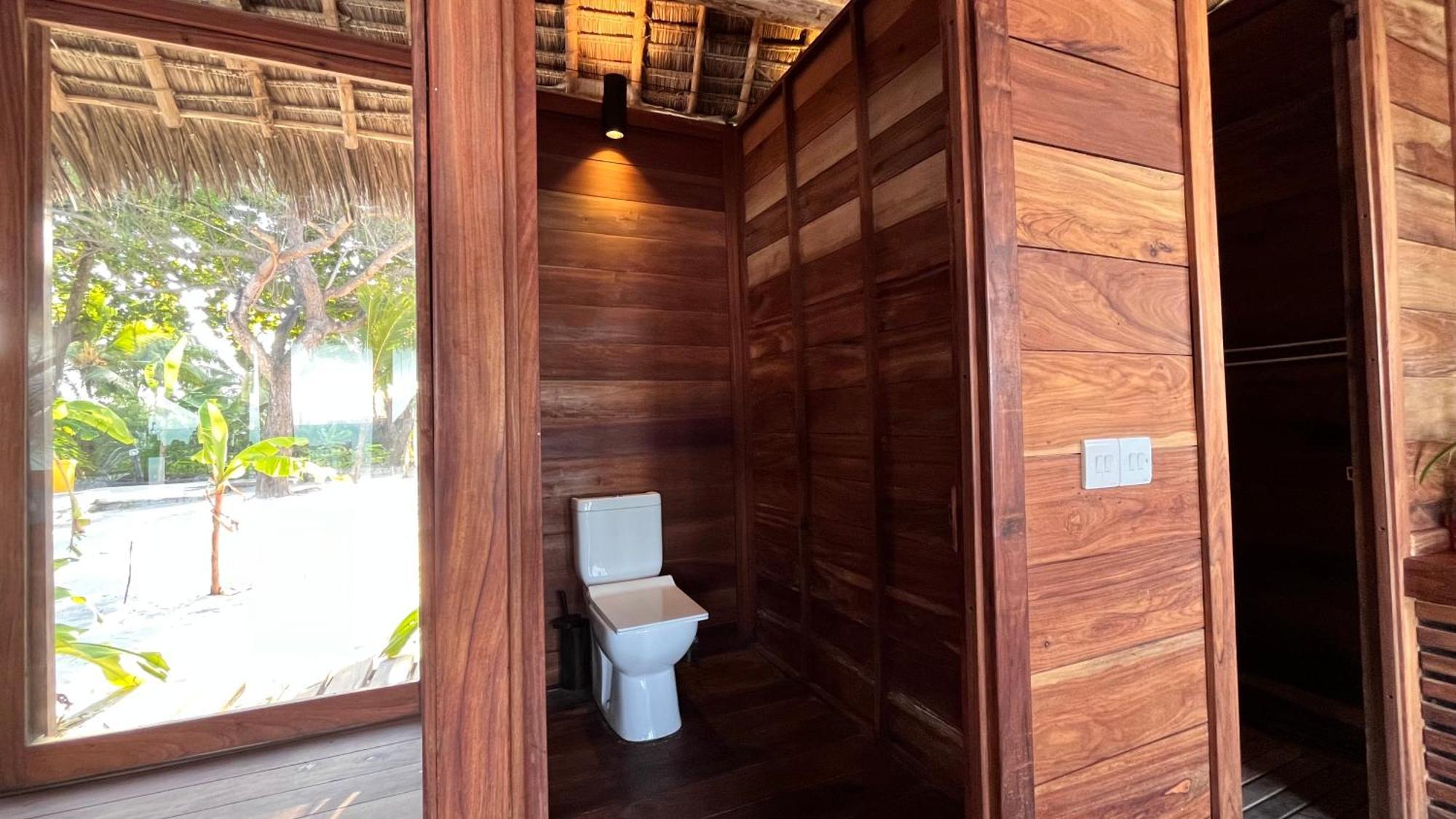 Tiki Beach Club & Resort (Adults Only) 布韦朱 外观 照片